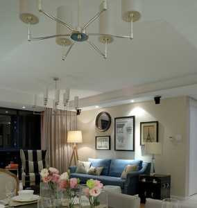 美式风格二居室温馨暖色调富裕型床装修效果图