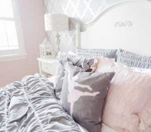小平房粉红卧室装修效果图